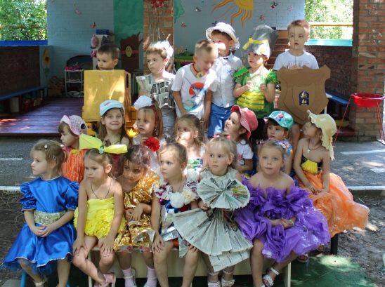 В детском саду «Огонёк» прошёл парад шляп